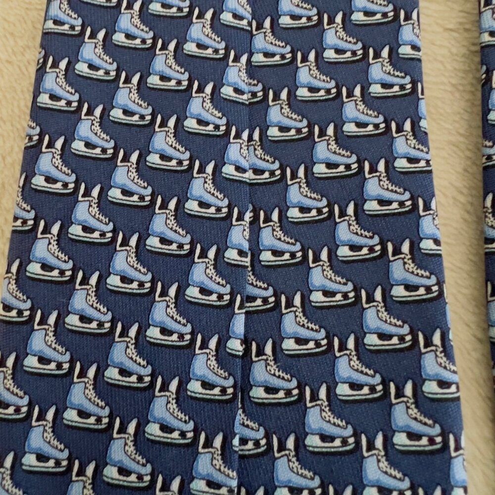 Vineyard Vines Ice Skates Silk Tie Navy Blue Handpicked By Shep & Ian 3.5" Width